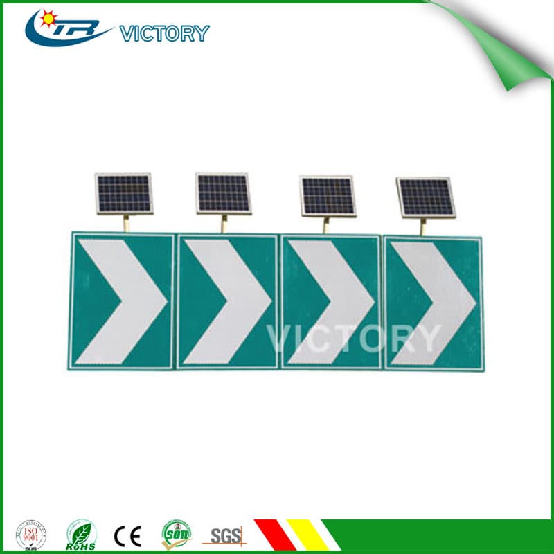 Solar LED chevron traffic sign for linear guide